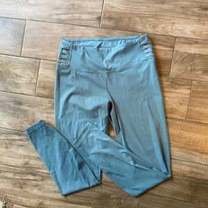 2/$30 Yogalicious workout leggings